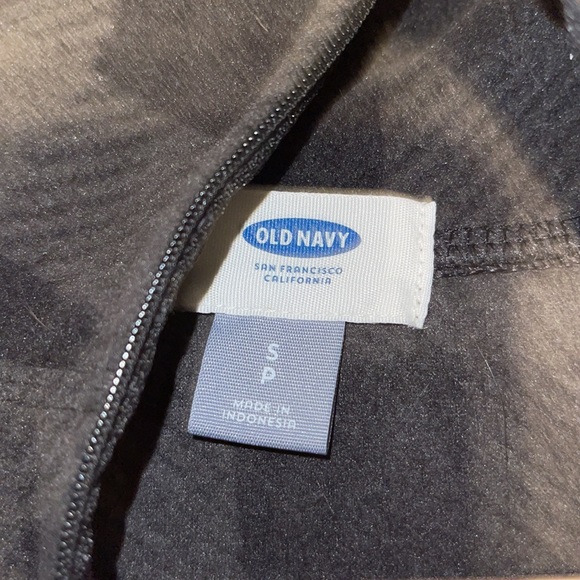 Pullover - Picture 2 of 2